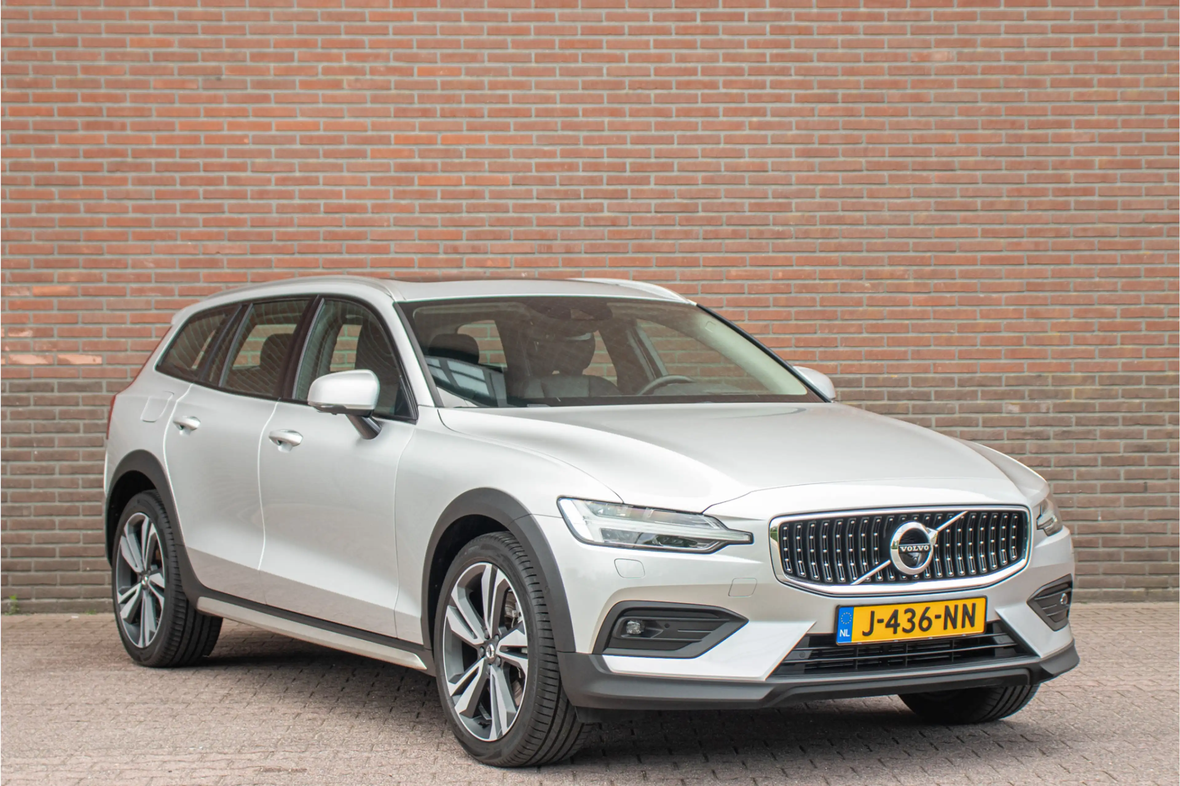 Volvo V60 Cross Country B5 AWD Pro, Origineel NL, Nappaleder, Stoelkoeling — photo 6