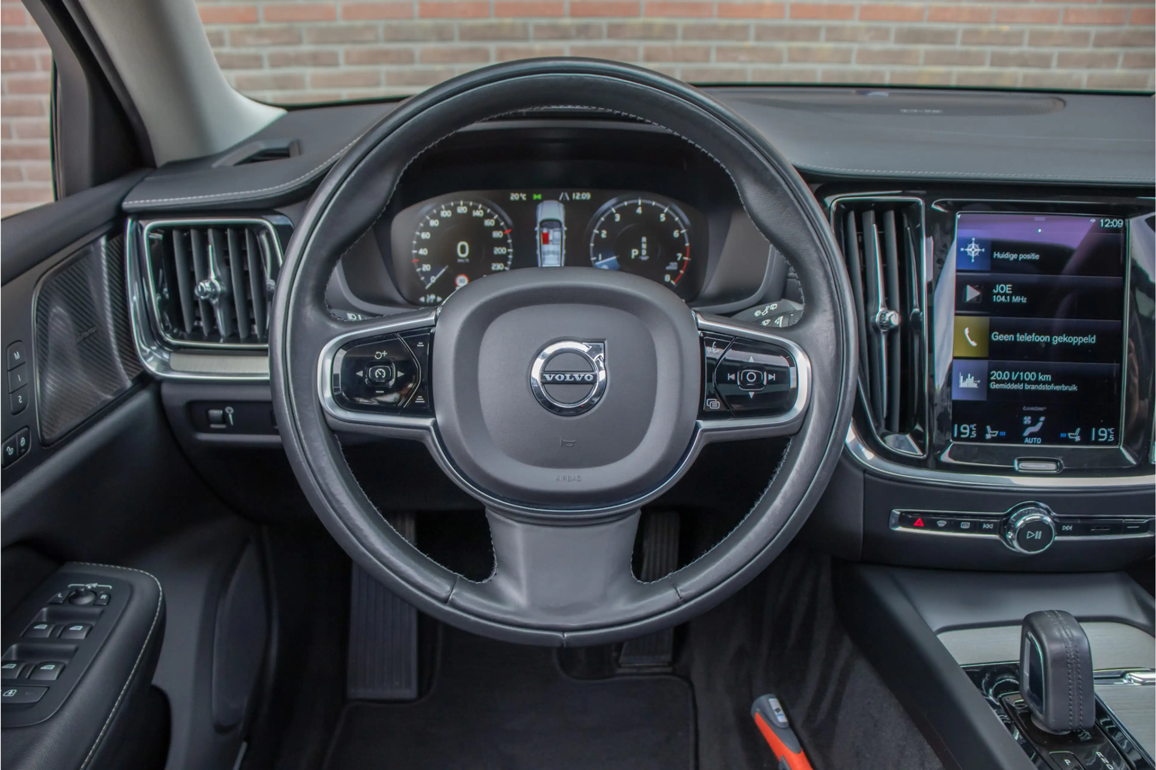 Volvo V60 Cross Country B5 AWD Pro, Origineel NL, Nappaleder, Stoelkoeling — photo 11