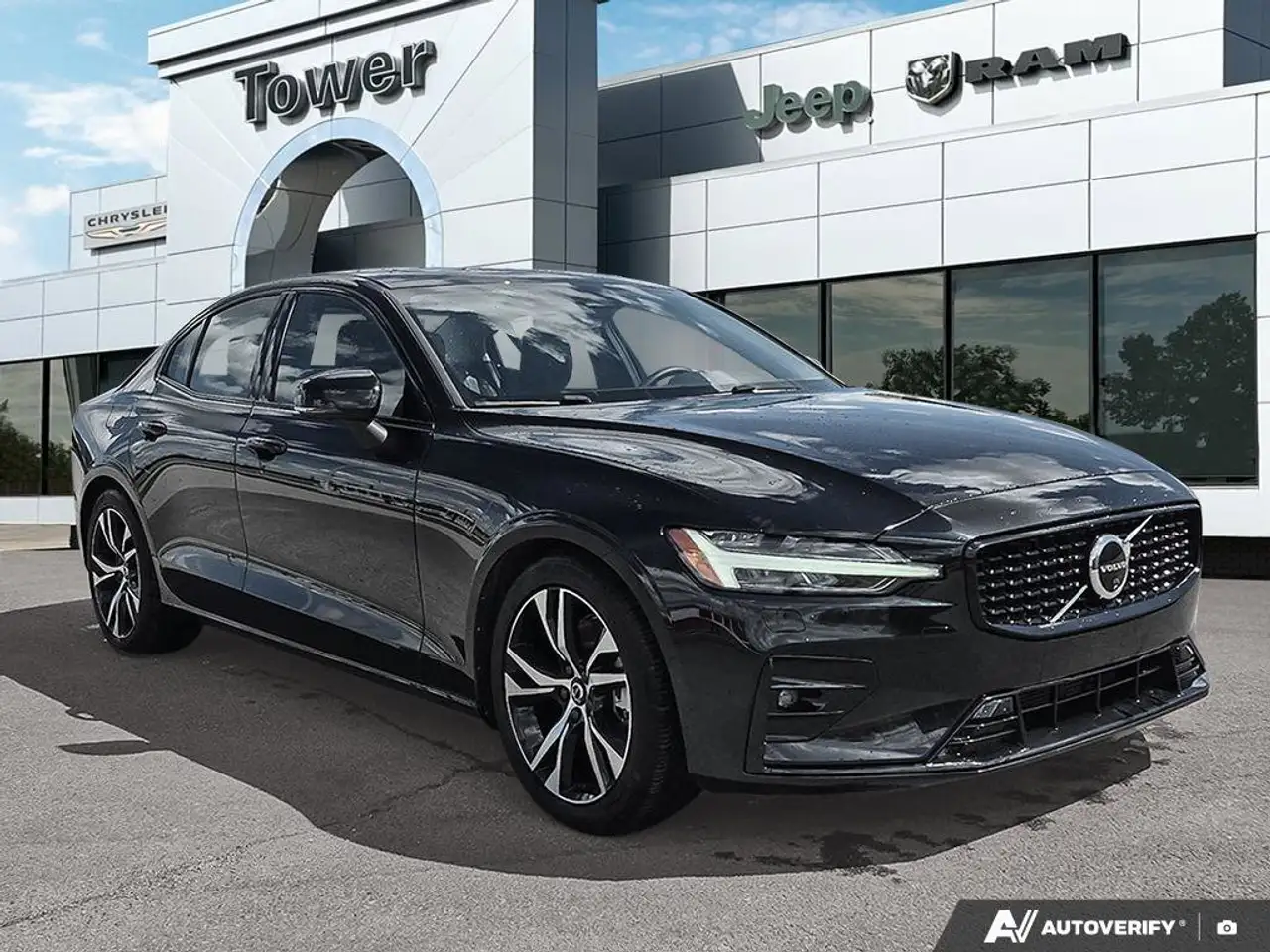Volvo S60 снимка Volvo S60