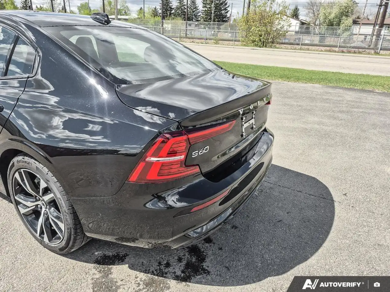 Volvo S60 снимка Volvo S60