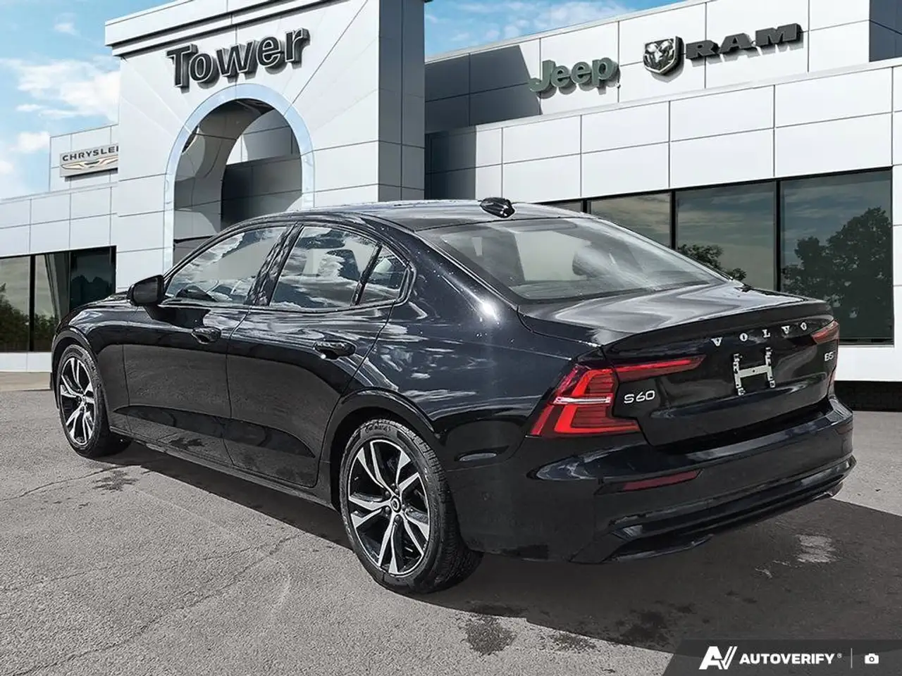 Volvo S60 снимка Volvo S60