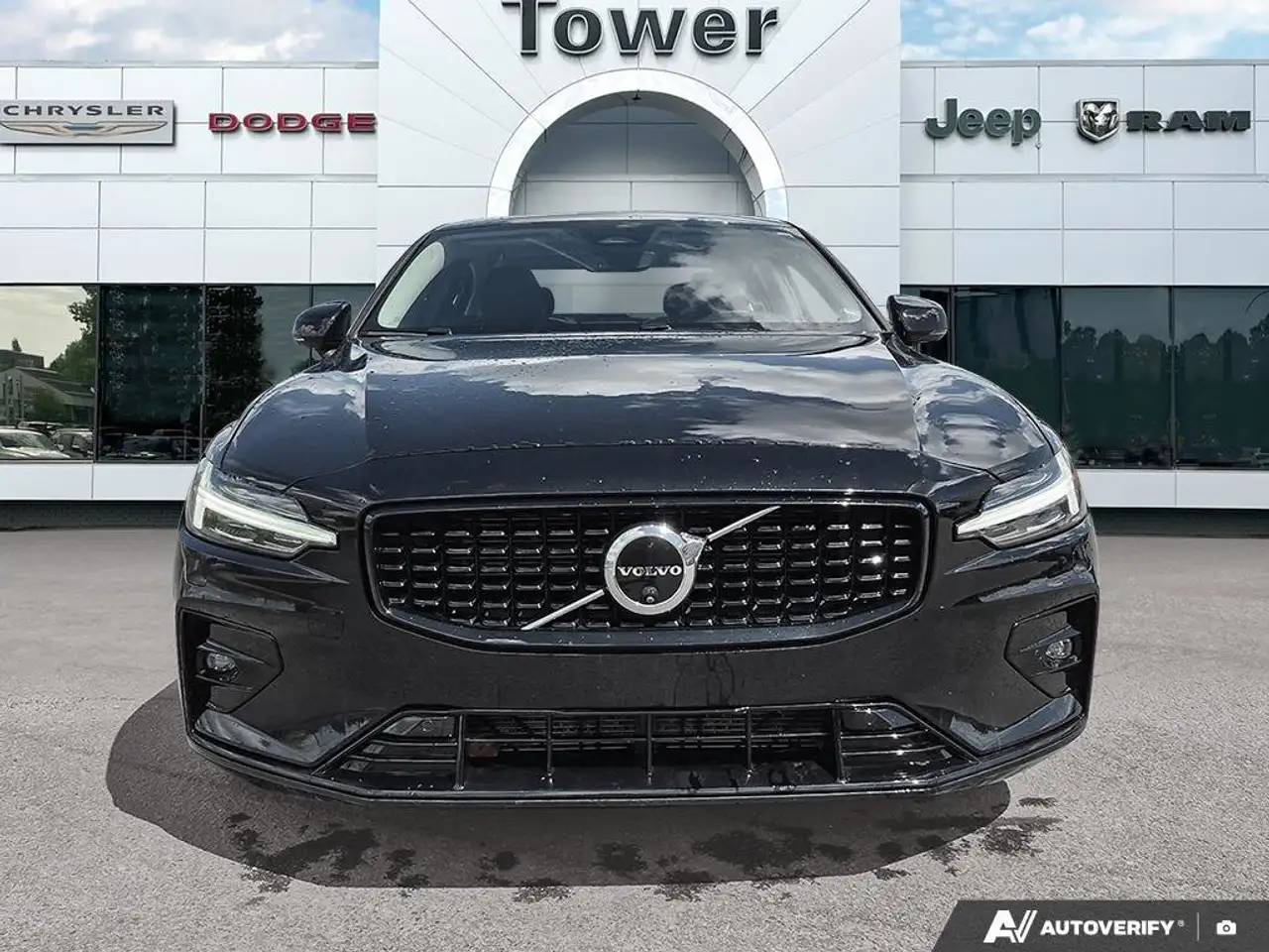 Volvo S60 снимка Volvo S60