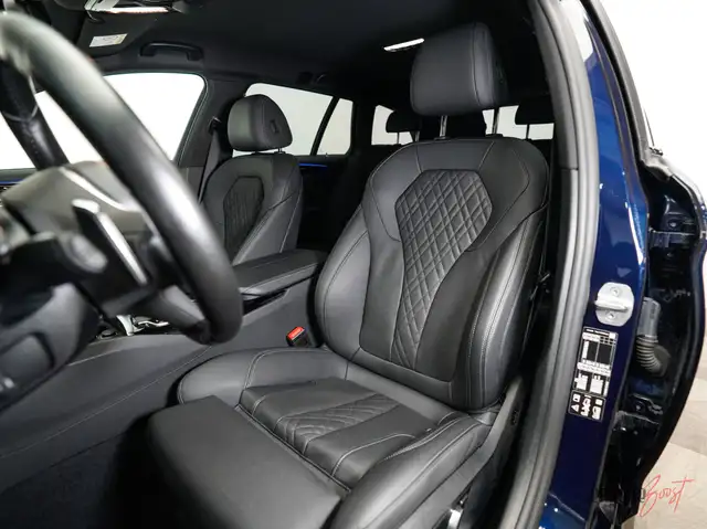 BMW 5 Series view 9