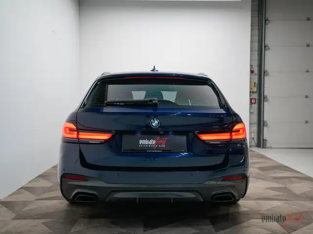BMW 5 Series view 5