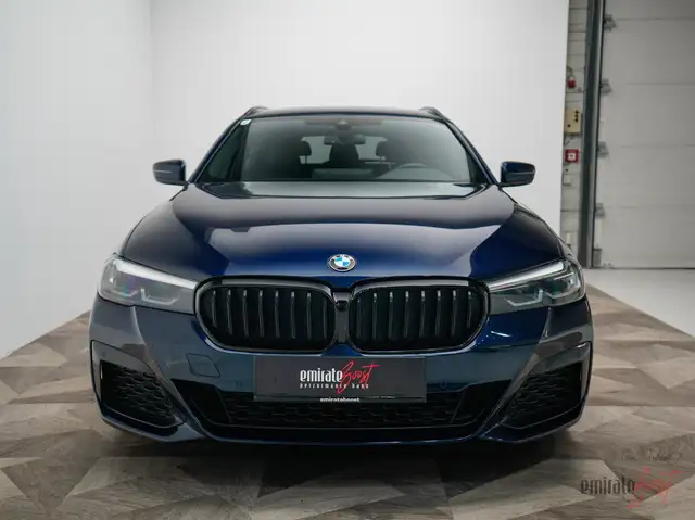 BMW 5 Series view 6
