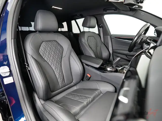 BMW 5 Series view 10