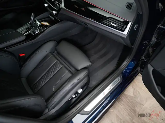 BMW 5 Series view 15