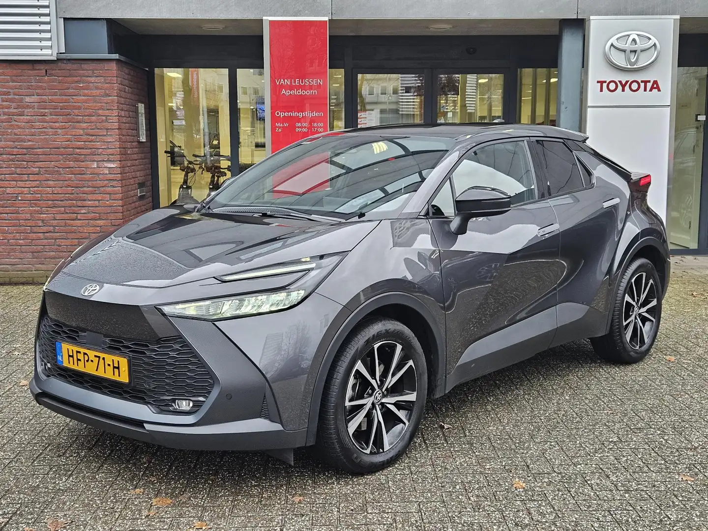 Toyota C-HR 2.0 Plug-in Hybrid 220 DYNAMIC WARMTEPOMP STOEL/ST Grau - 1
