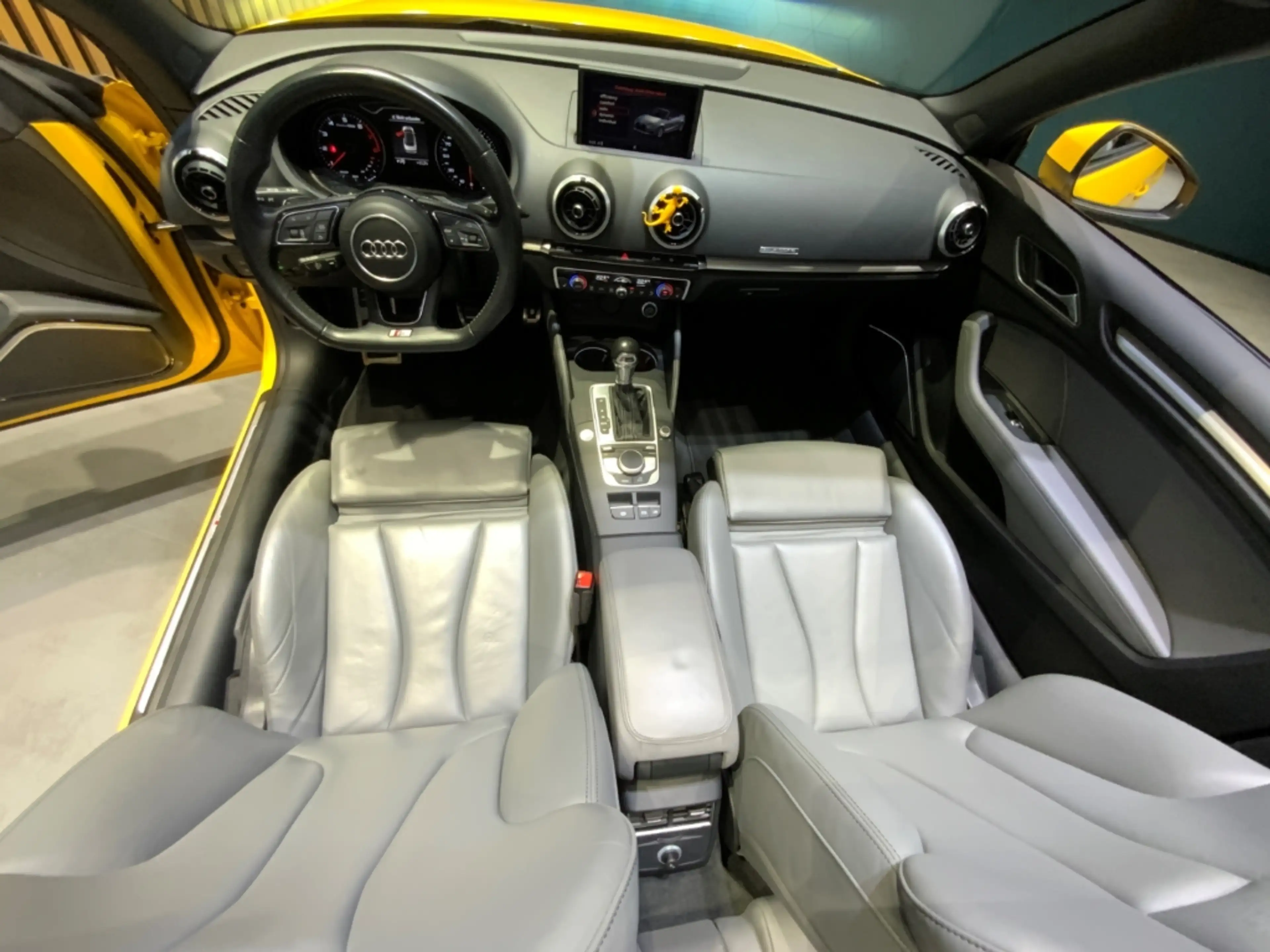 Audi A3 Cabrio S-Line 2.0TFSI s-Tronic quattro+Navi — photo 15