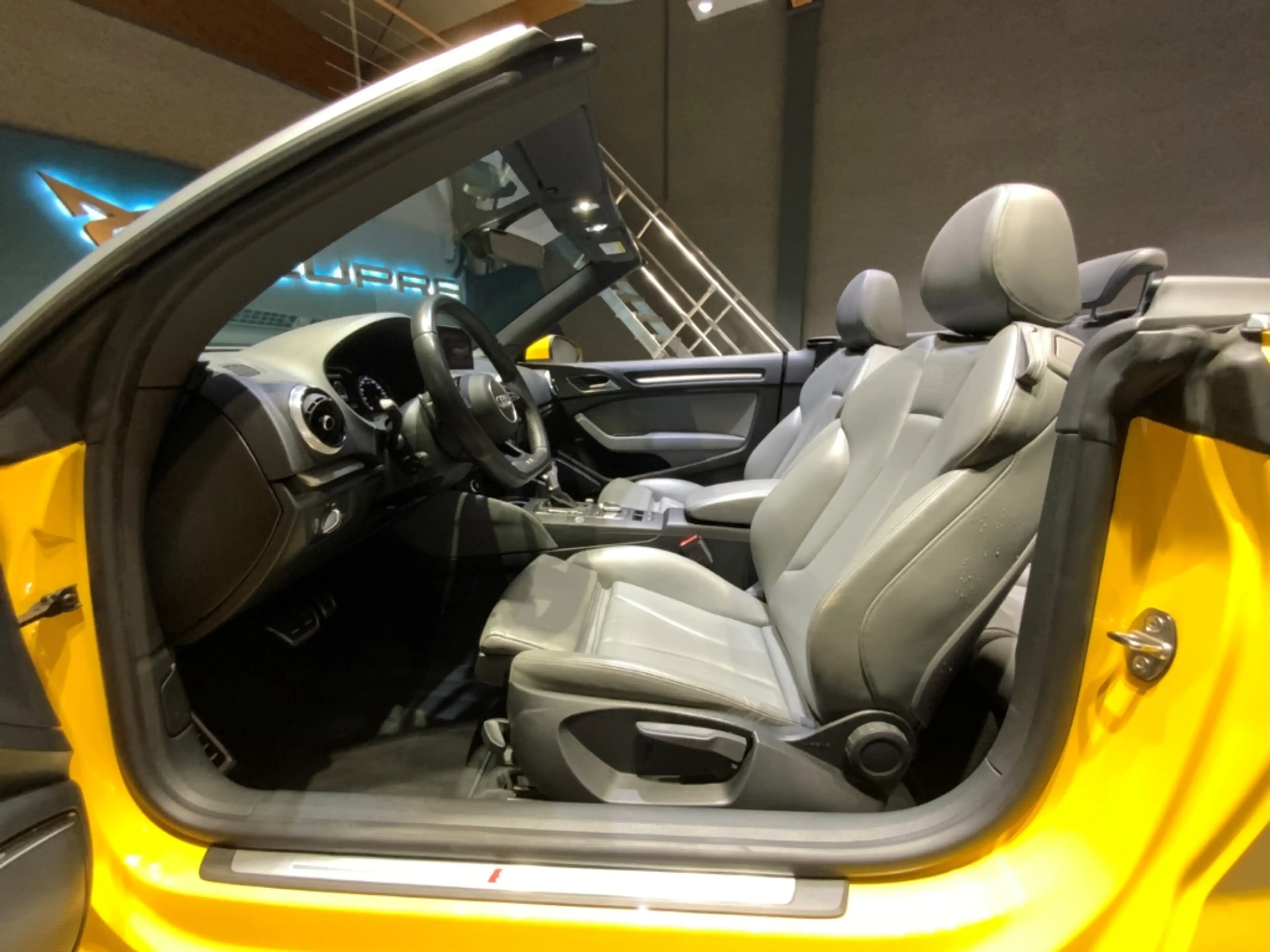 Audi A3 Cabrio S-Line 2.0TFSI s-Tronic quattro+Navi — photo 13