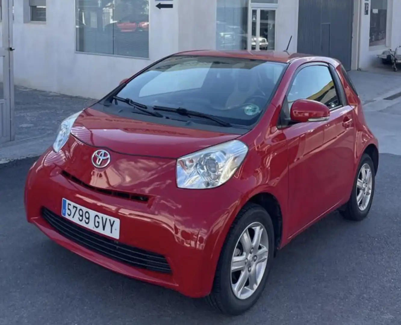 Toyota iQ 1.0 VVT-i - 1