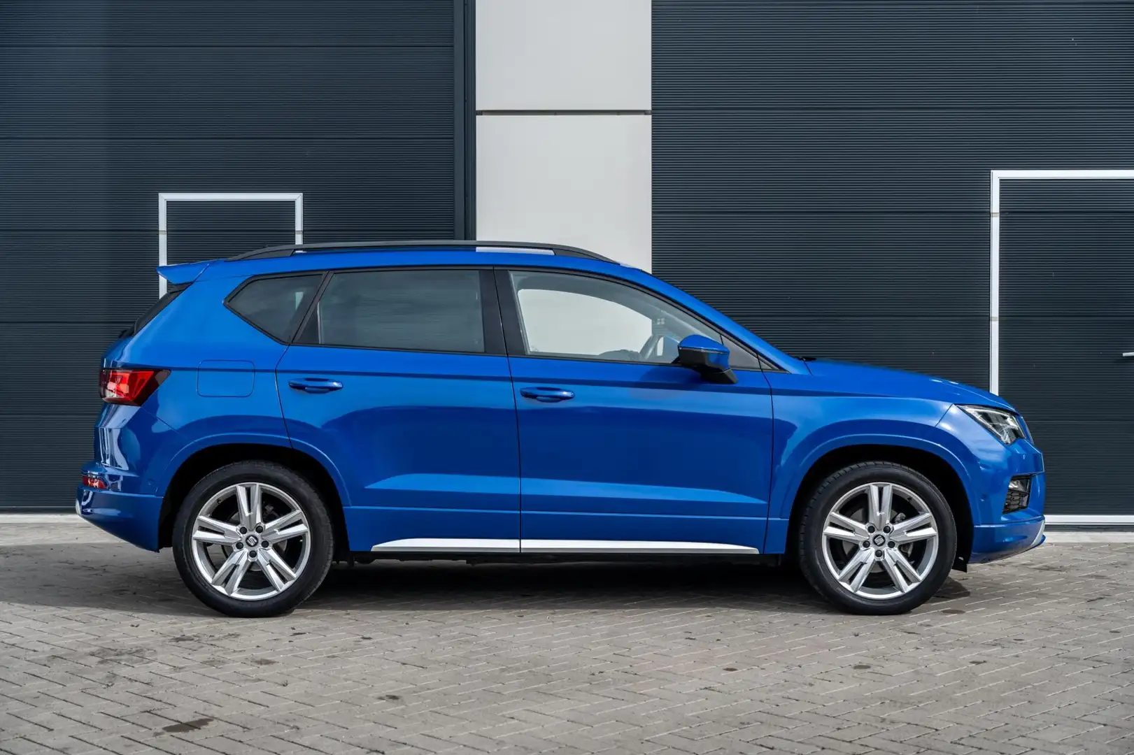 SEAT Ateca 1.5 TSI FR Leder|360 Cam|Stoelverw|Elek Kofferbak Bleu - 2