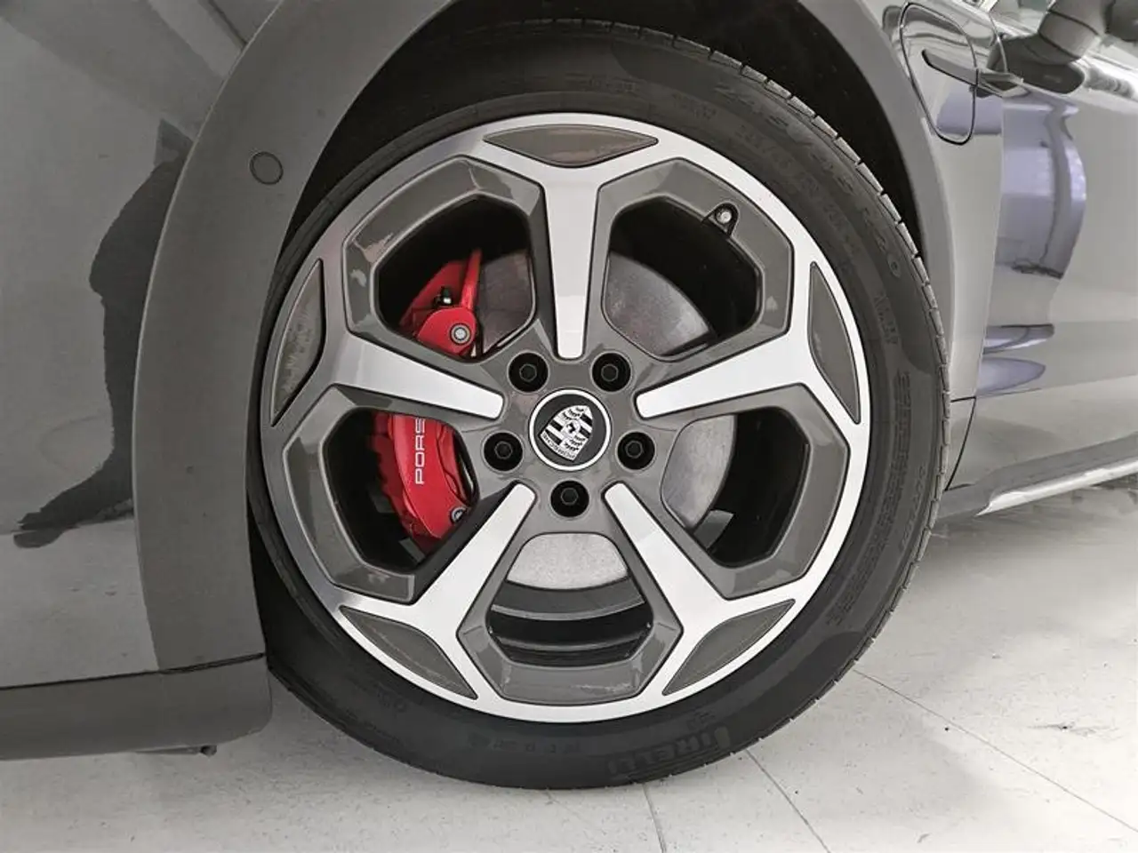 Porsche Taycan снимка Porsche Taycan