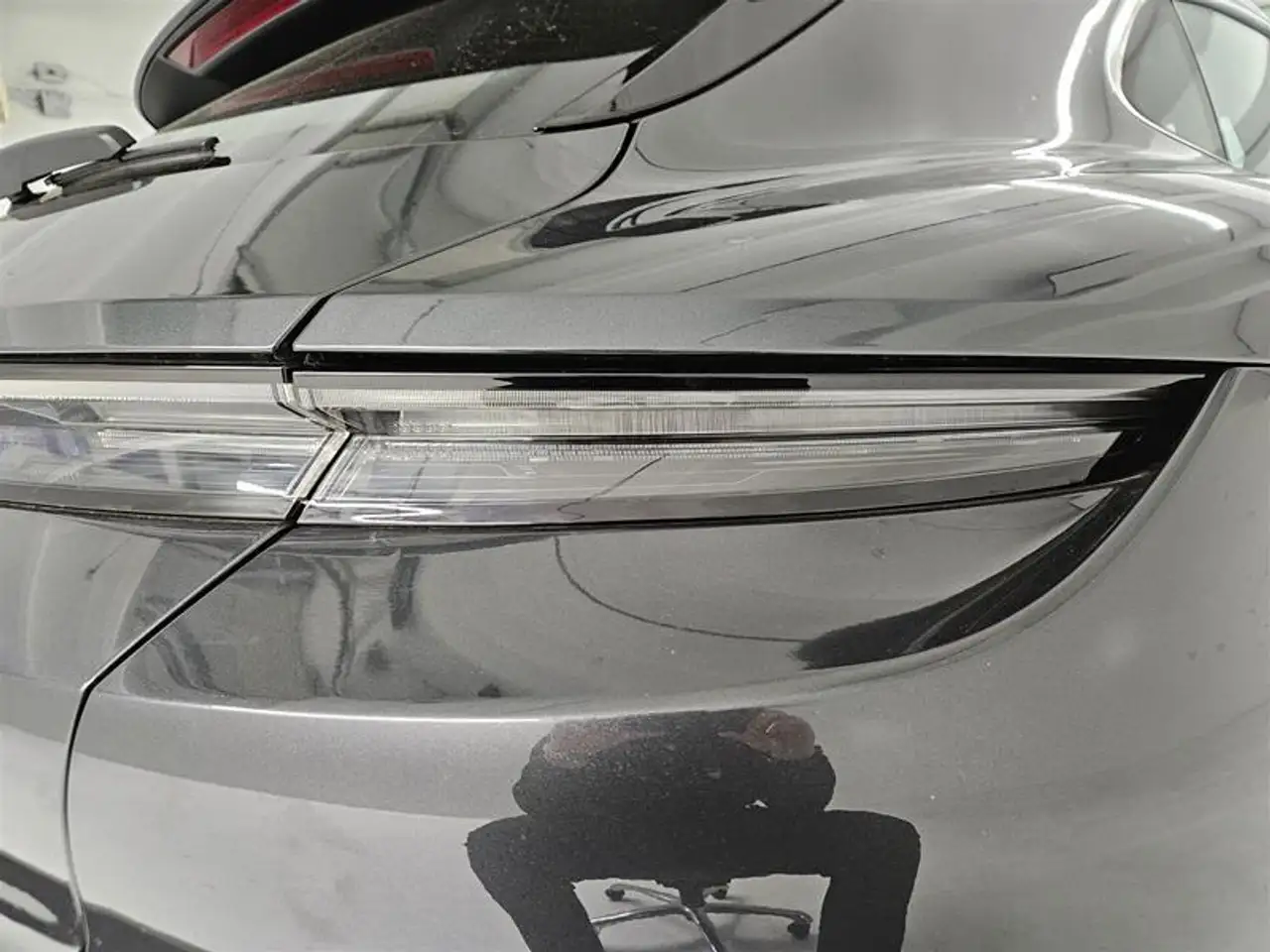 Porsche Taycan снимка Porsche Taycan