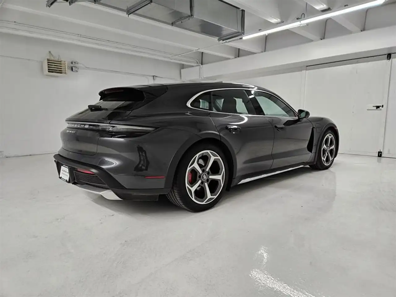 Porsche Taycan снимка Porsche Taycan