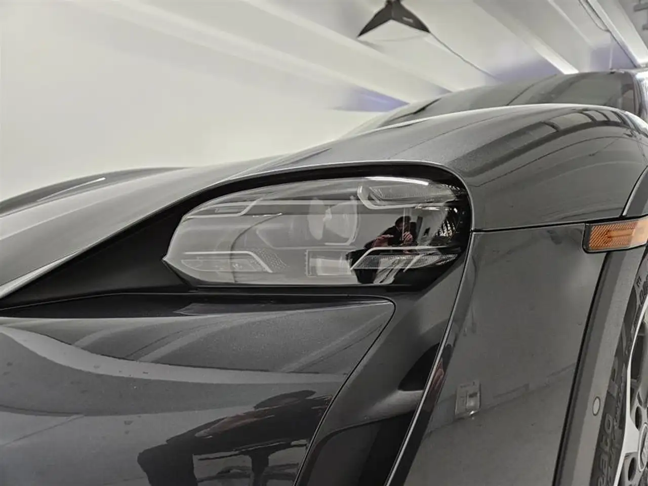 Porsche Taycan снимка Porsche Taycan