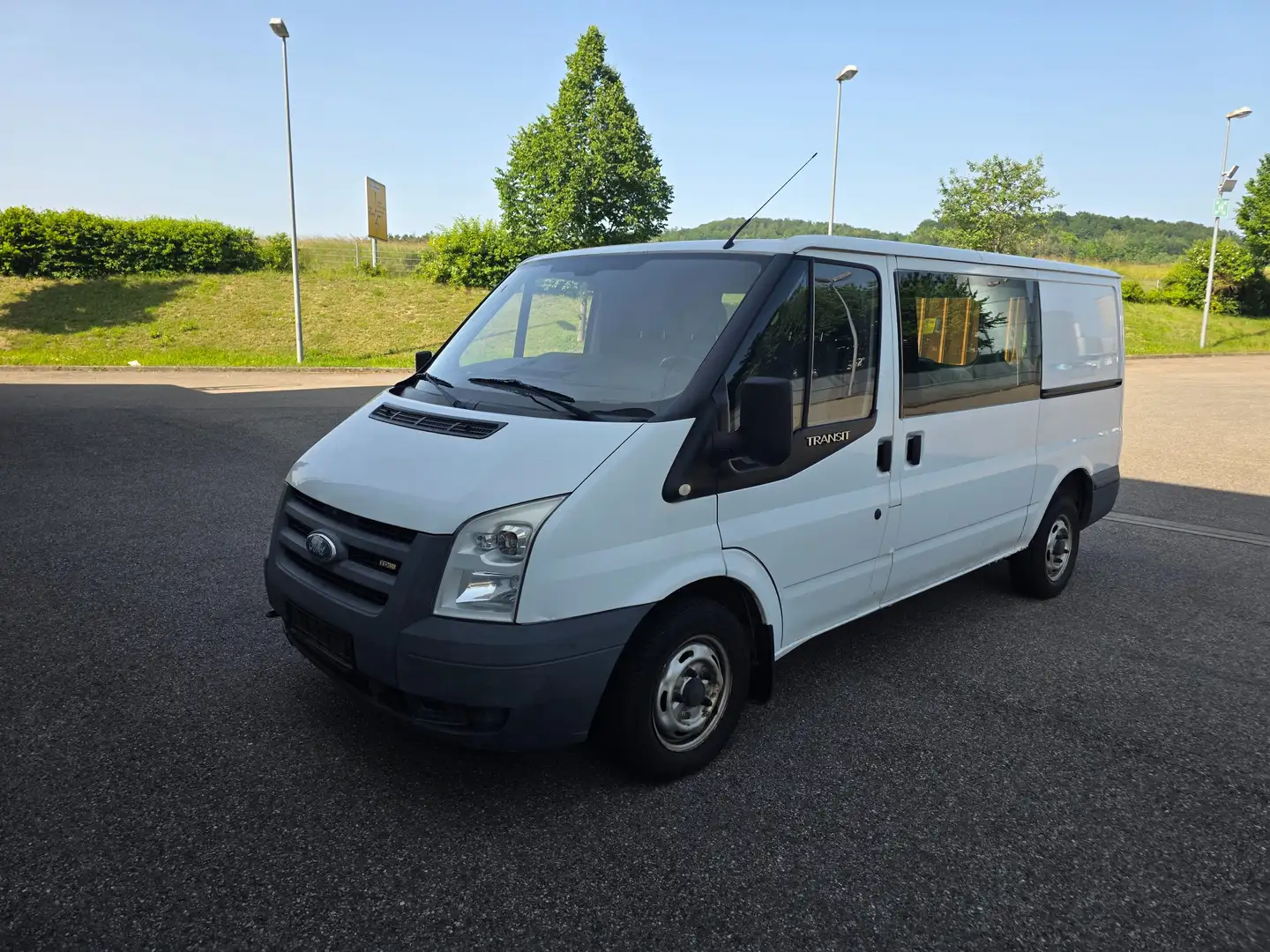 Ford Transit FT 300 M_TÜV NEU 06/2027_AHK_Scheckheft Weiß - 2