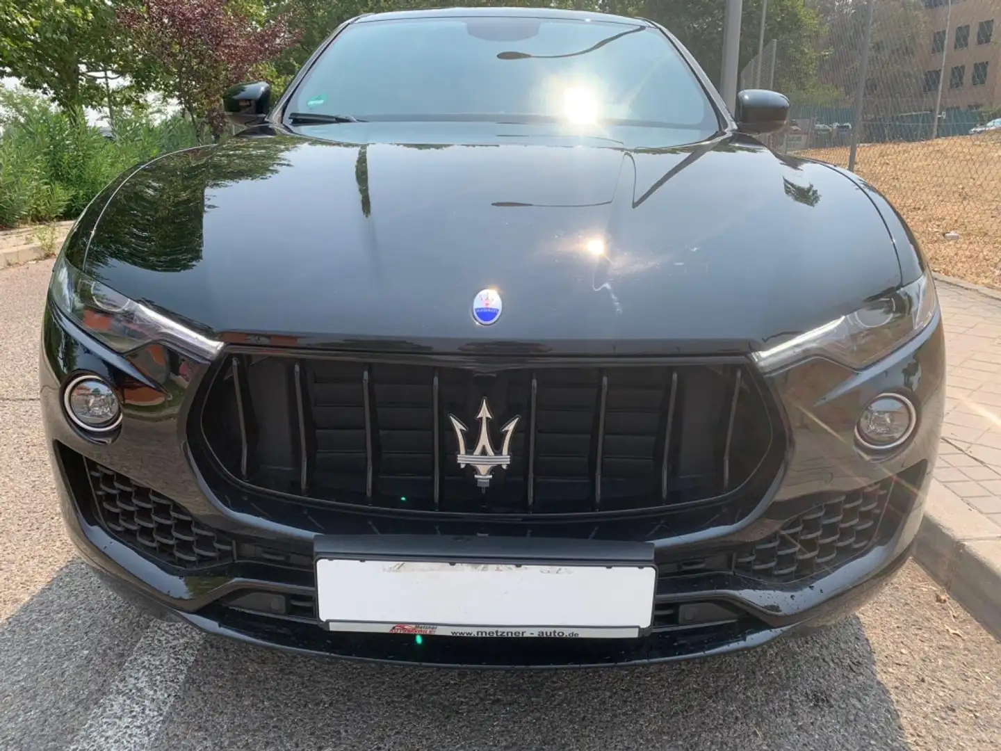 Maserati Levante Diesel GranLusso Aut. Schwarz - 2