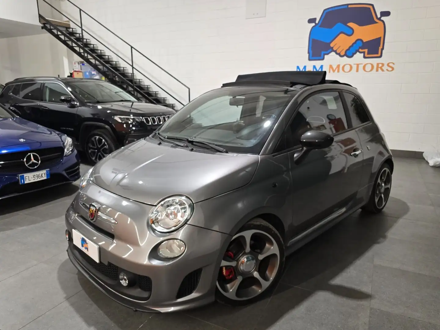 Abarth 500 C 1.4 Turbo T-Jet MTA Gris - 1