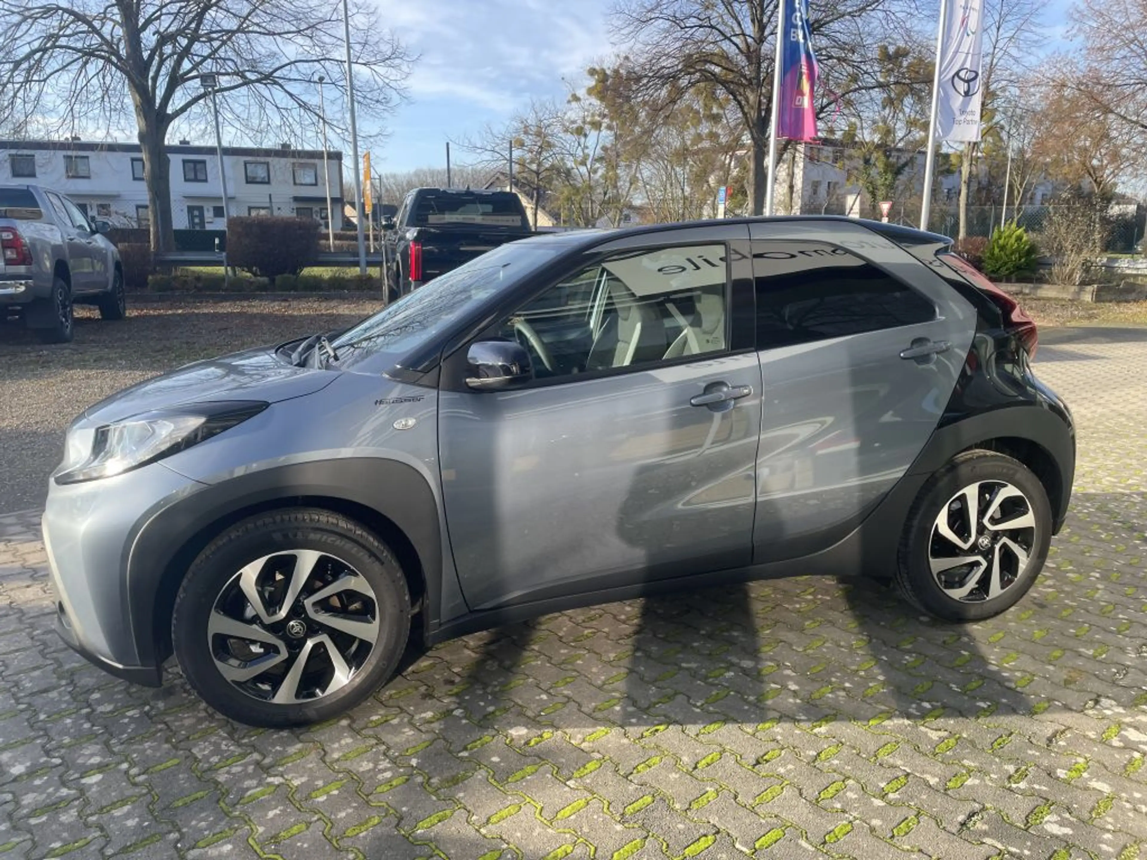 Toyota Aygo X Teamplayer*SHZ*BI-TONE*RÜCKFAHRKAMERA — photo 4