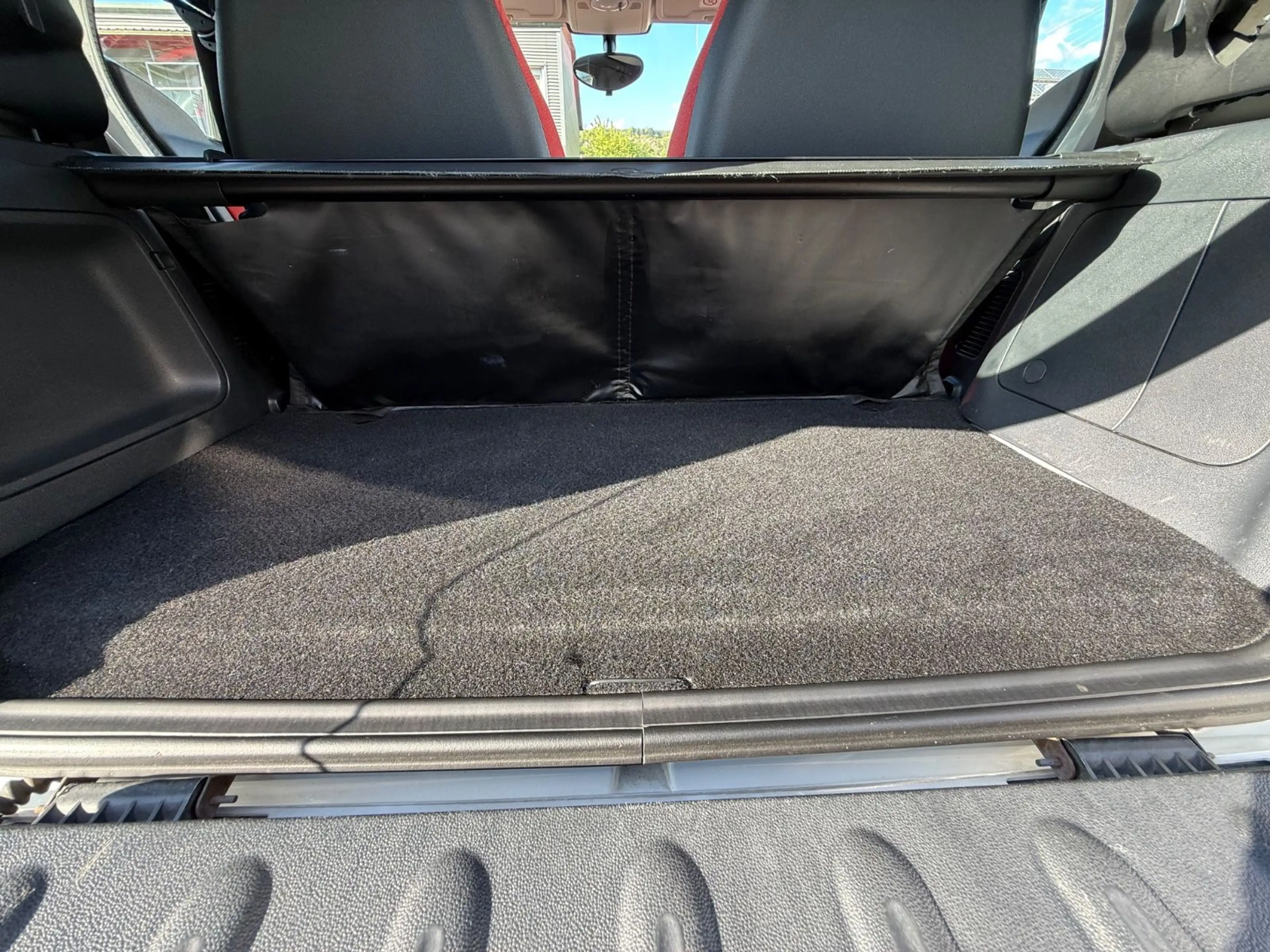 smart forTwo fortwo cabrio Basis 62 kW — photo 11