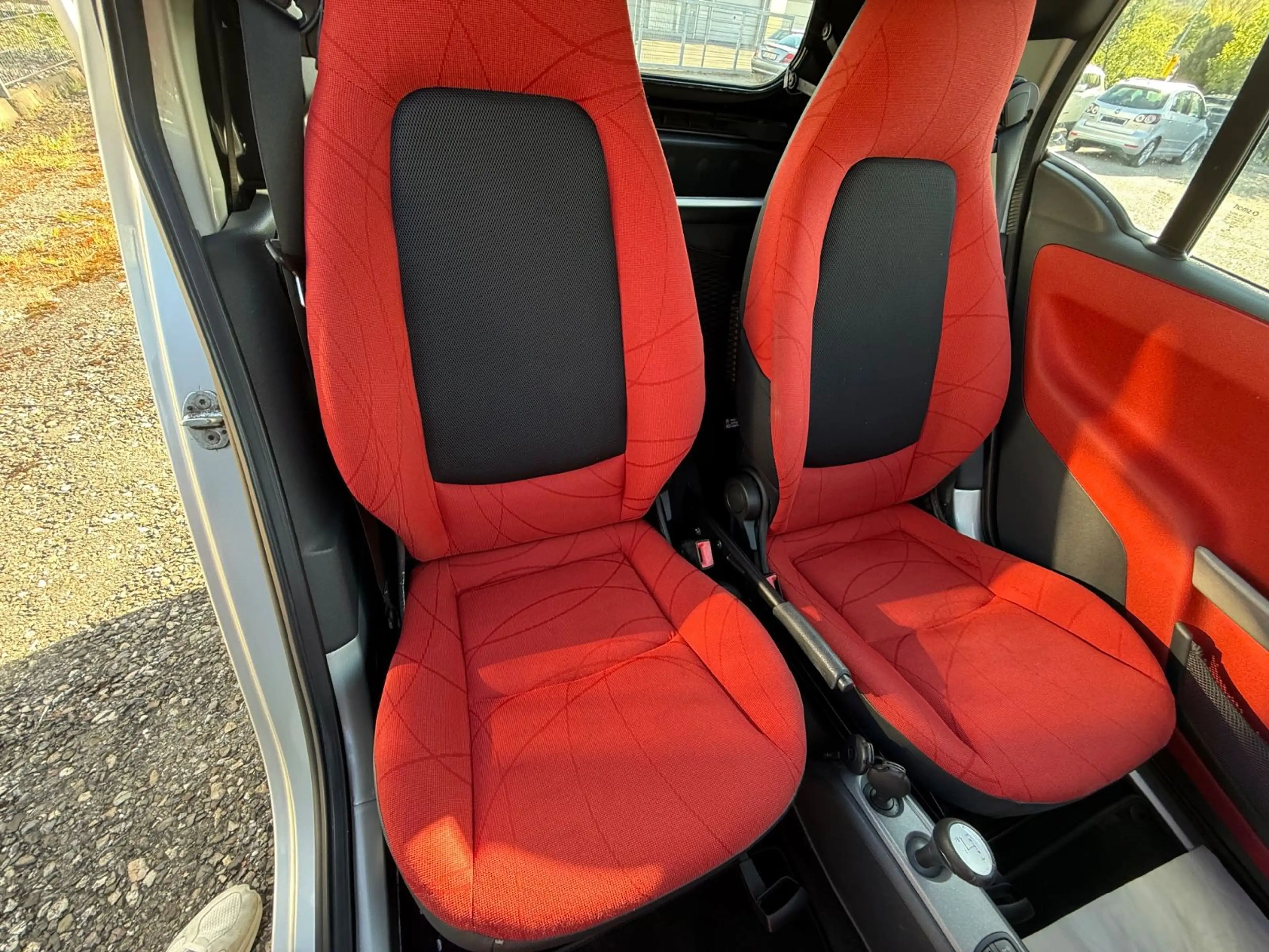 smart forTwo fortwo cabrio Basis 62 kW — photo 14