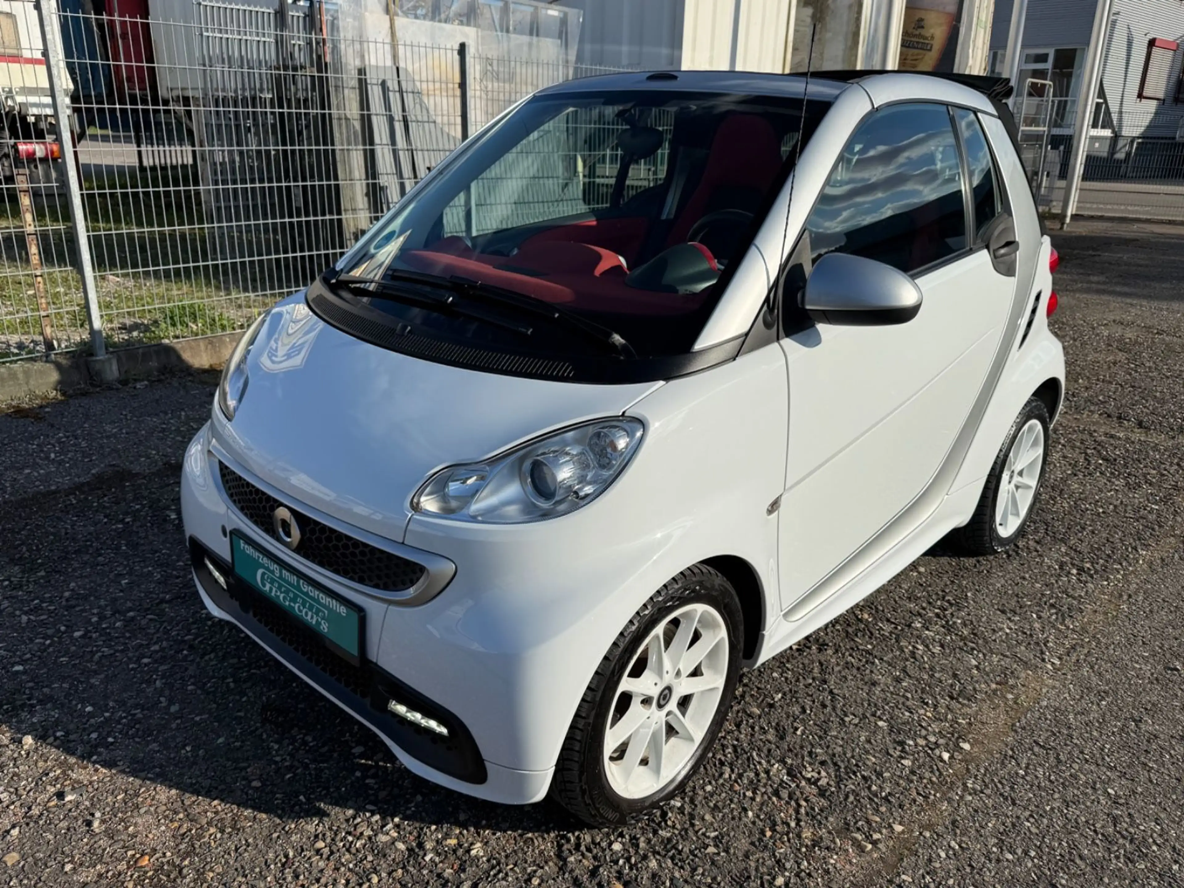 smart forTwo fortwo cabrio Basis 62 kW — photo 2