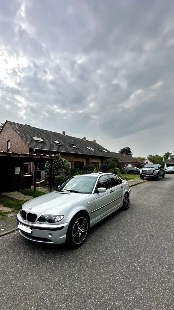 BMW 320 320d Touring Silber - 2