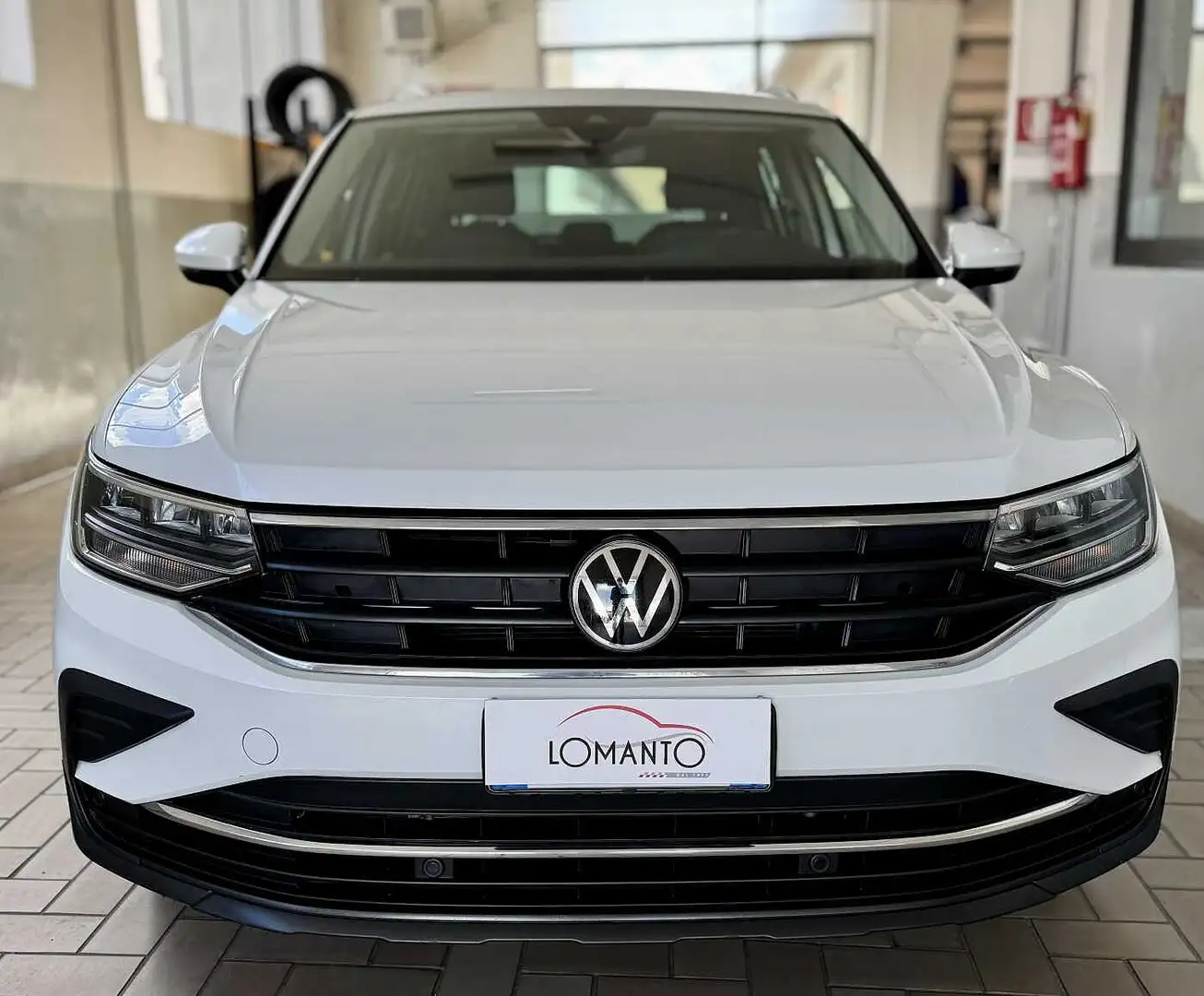 Volkswagen Tiguan 2ª serie 1.5 TSI ACT Life 130 CV Unicoproprietario Blanc - 2