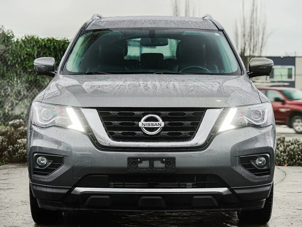 Nissan Pathfinder снимка Nissan Pathfinder