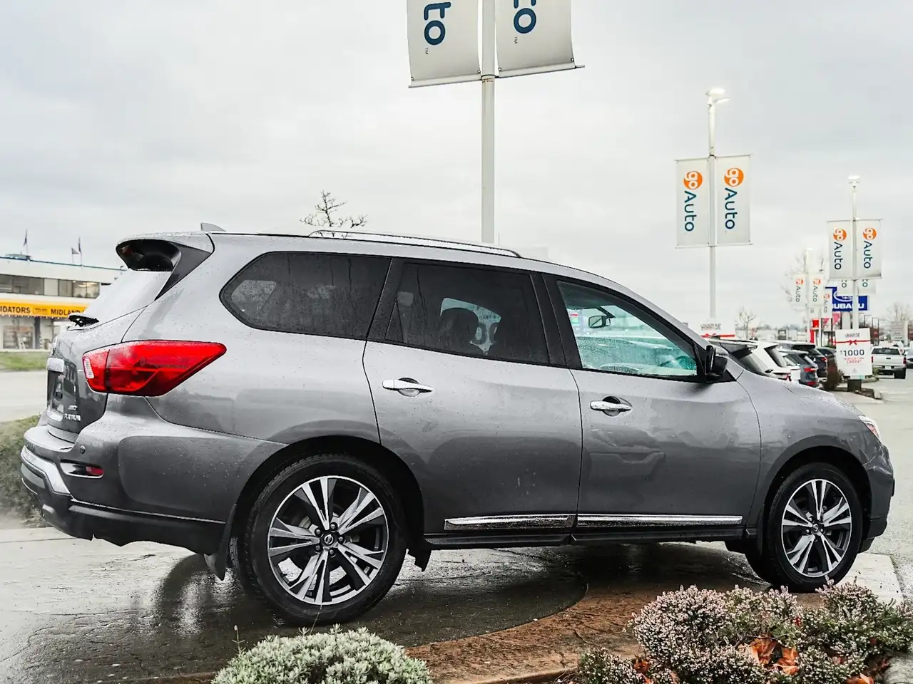Nissan Pathfinder снимка Nissan Pathfinder