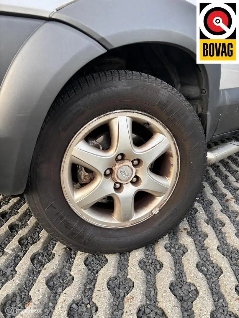 Hyundai TUCSON 2.0i Active 142 pk | Airco | Trekhaak | Gris - 2