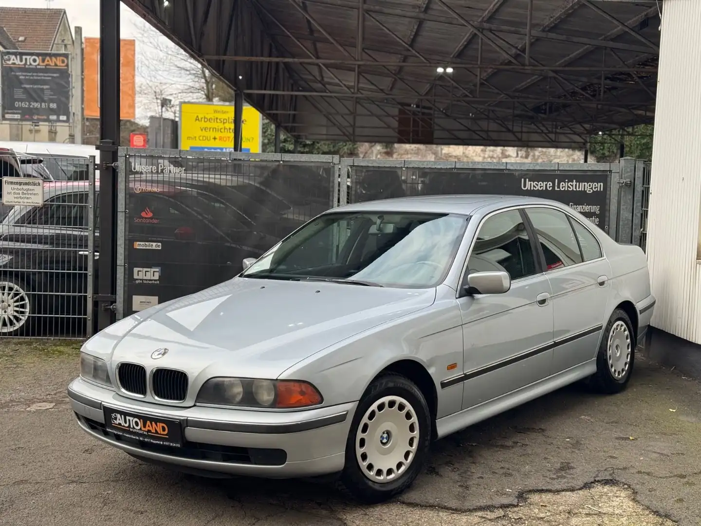 BMW 520 i *NUR 149TKM*TÜV NEU*SCHIEBEDACH* Silber - 2