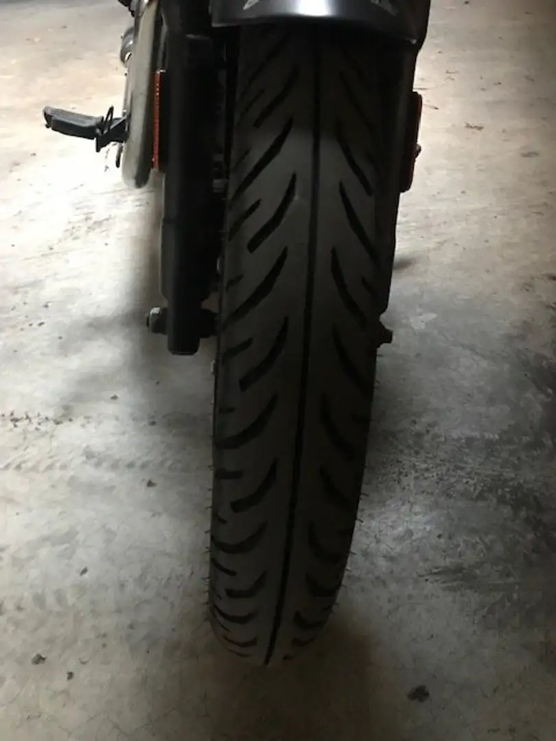 Royal Enfield Meteor 350 Nero - 2