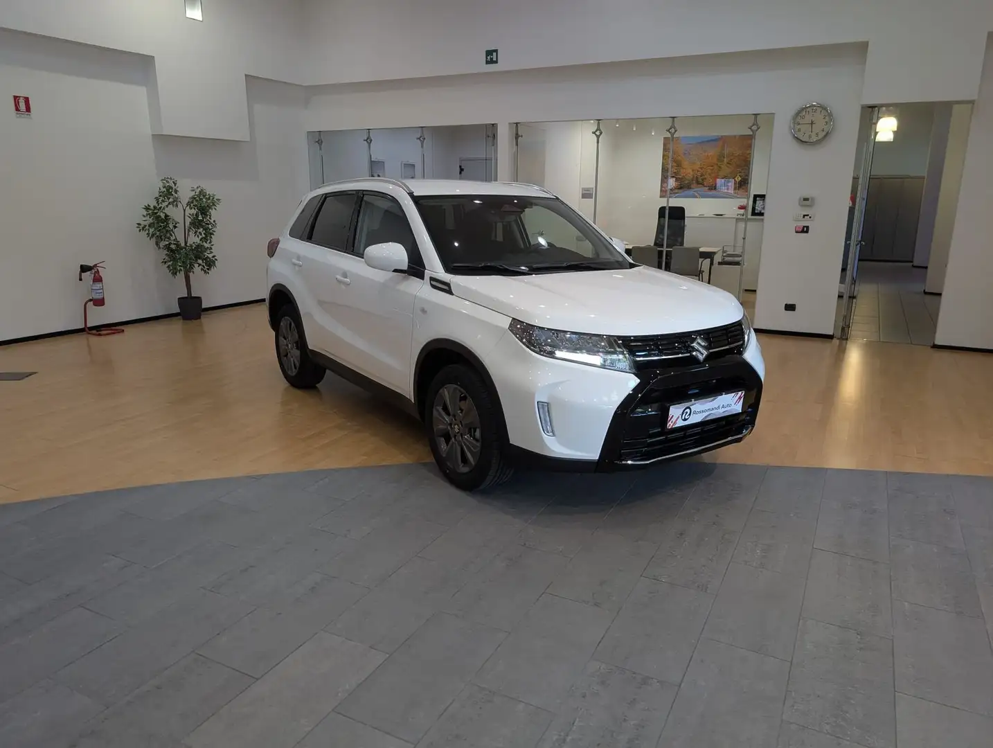 Suzuki Vitara 1.4 Hybrid Cool+ *KM 0* Weiß - 2