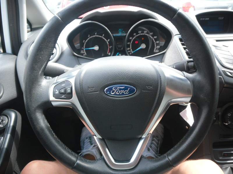 Ford Fiesta Celebration 5Türig 45000KM 101PS Klima SH — photo 9