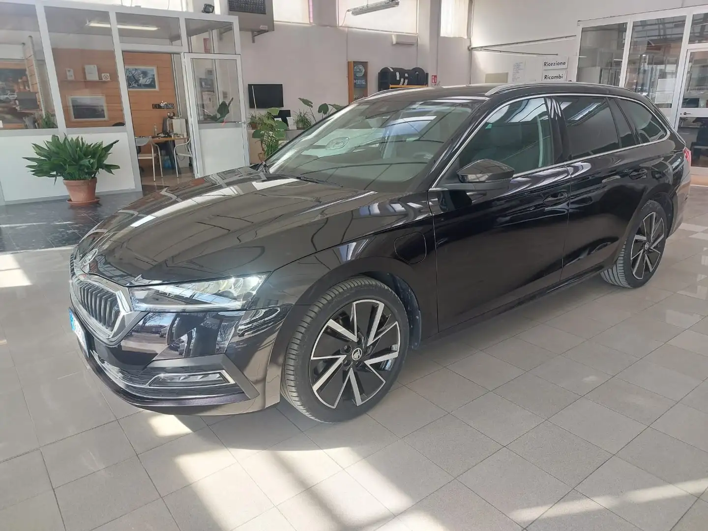 Skoda Octavia Octavia Wagon 1.4 tsi phev Style dsg Schwarz - 1