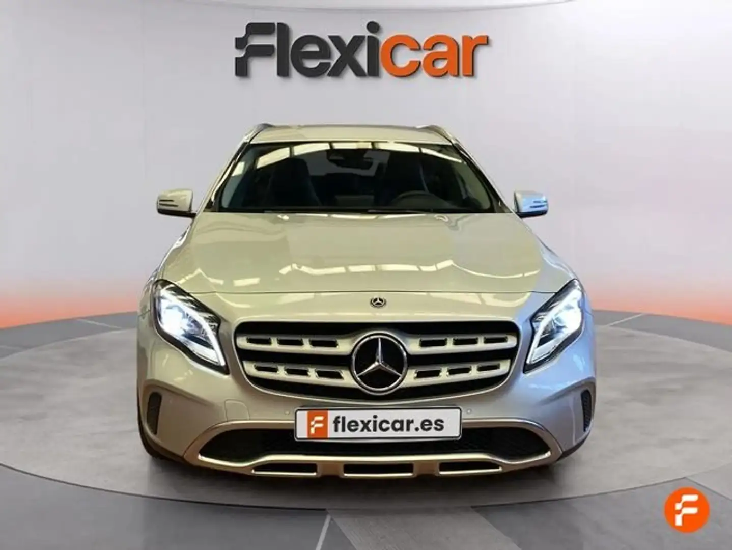 Mercedes-Benz GLA 180 +180 Gris - 2