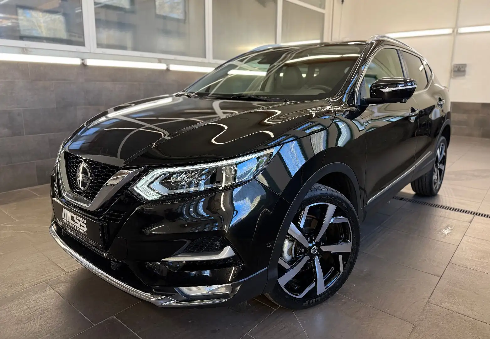Nissan Qashqai Tekna 4x4 Pano LED Leder SHZ Navi Чорний - 1
