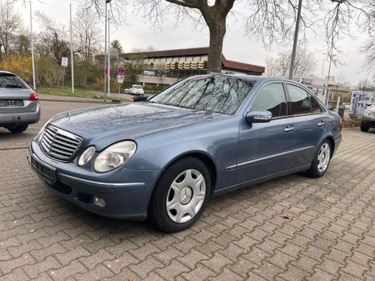 Mercedes-Benz E 240 Lim. Elegance, Automatik, Schiebedach Albastru - 1