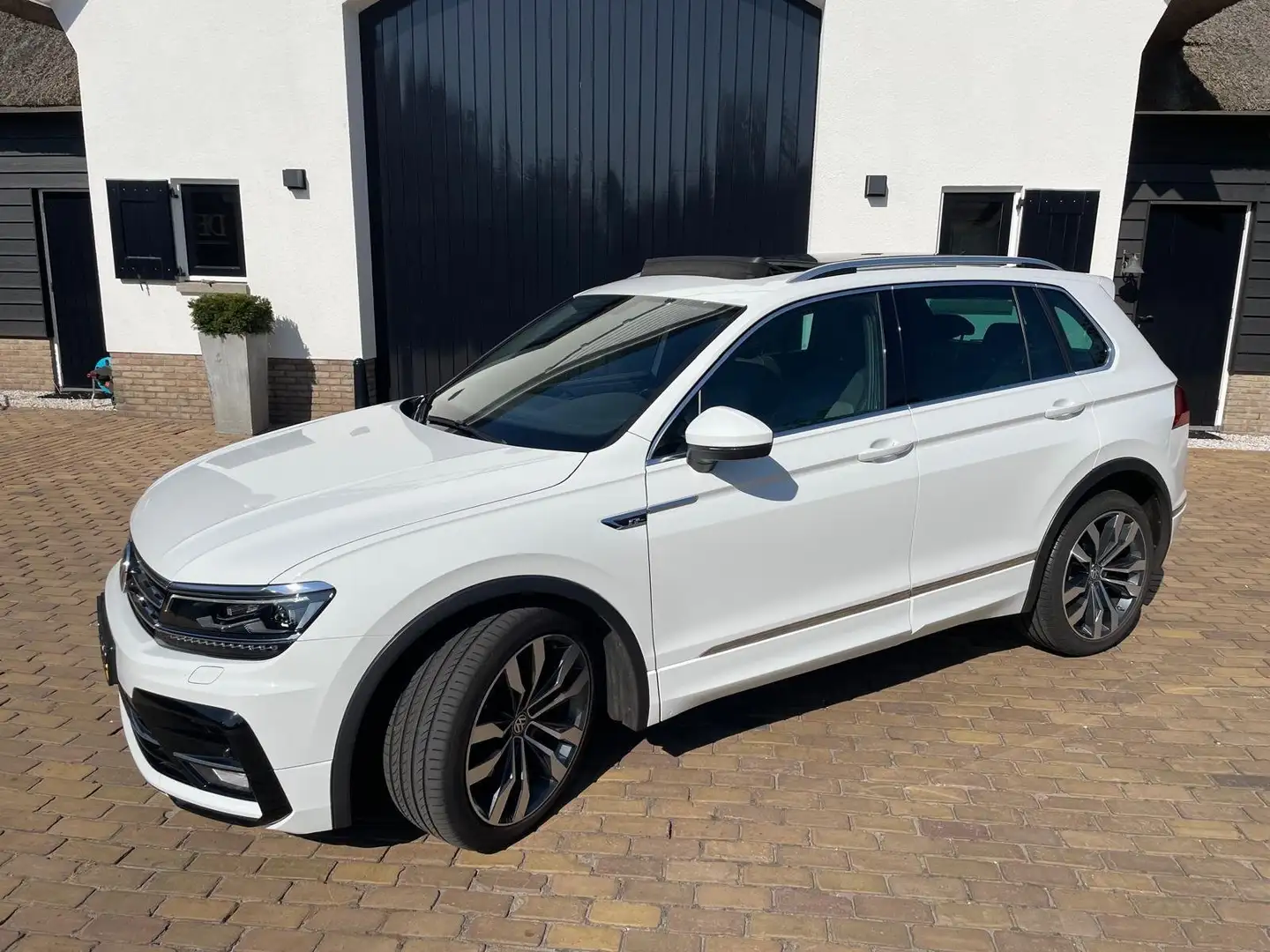 Volkswagen Tiguan 2.0 TSI 4M. HL Bus R-line Blanco - 2