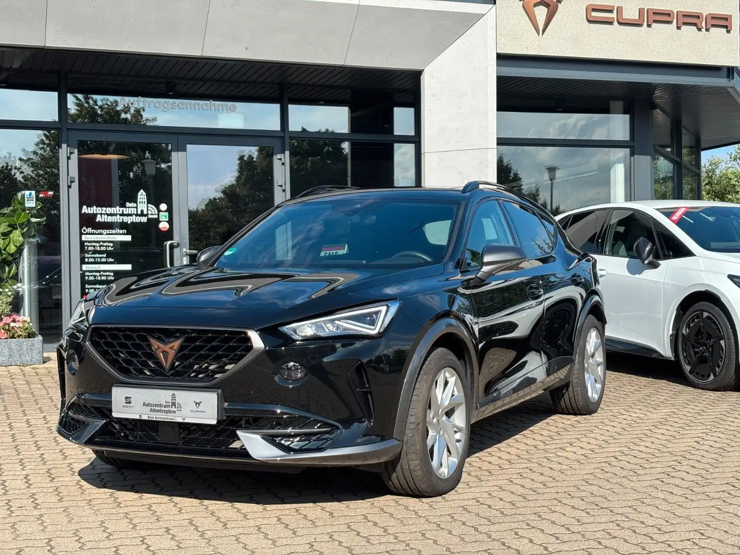 CUPRA Formentor 1.4 e-HYBRID 150kW DSG AHK PANORAMADAC Schwarz - 2