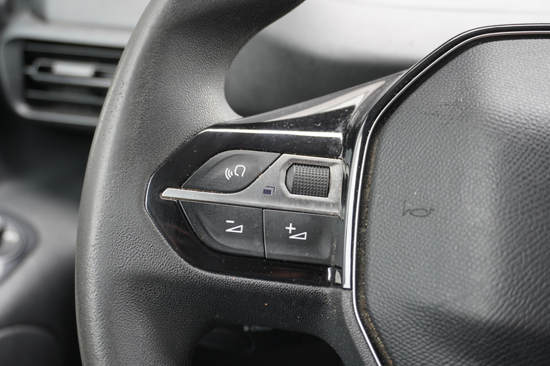 Peugeot Partner 1.2 PT Benzine! EURO 6 - Airco - Navi - Cruise - € — photo 17