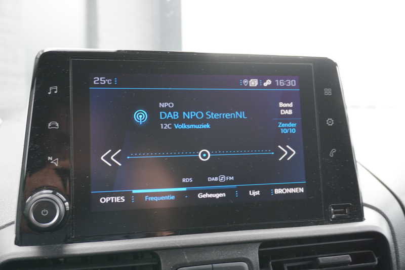 Peugeot Partner 1.2 PT Benzine! EURO 6 - Airco - Navi - Cruise - € — photo 11