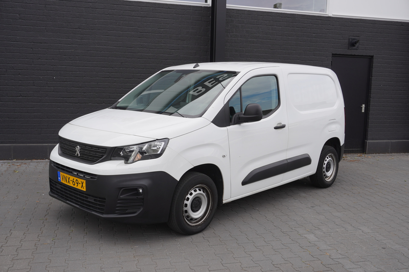 Peugeot Partner 1.2 PT Benzine! EURO 6 - Airco - Navi - Cruise - €