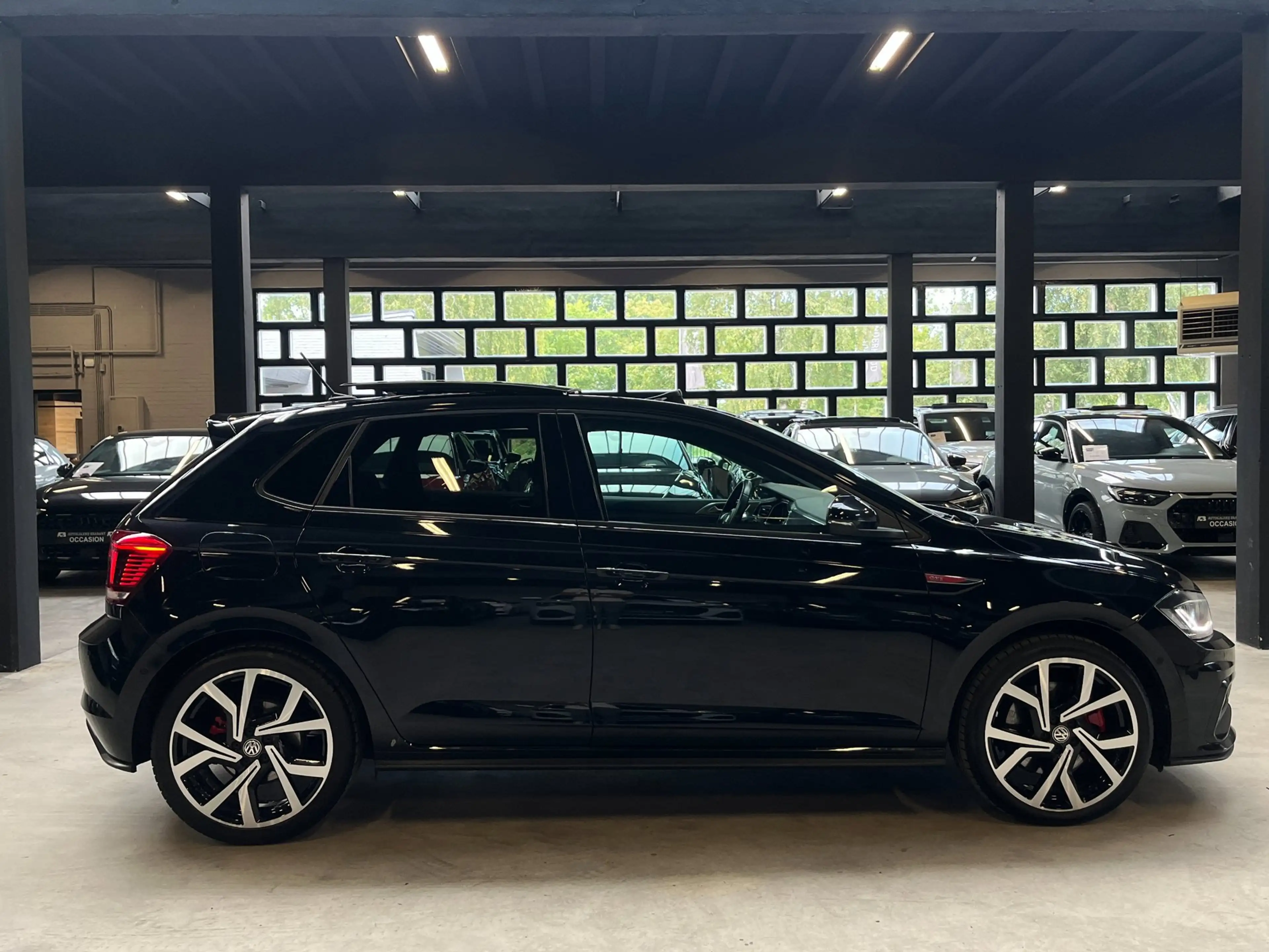 Volkswagen Polo GTI 2.0 TSI Pano/Park-Pilot/CarPlay/Automaat — photo 6