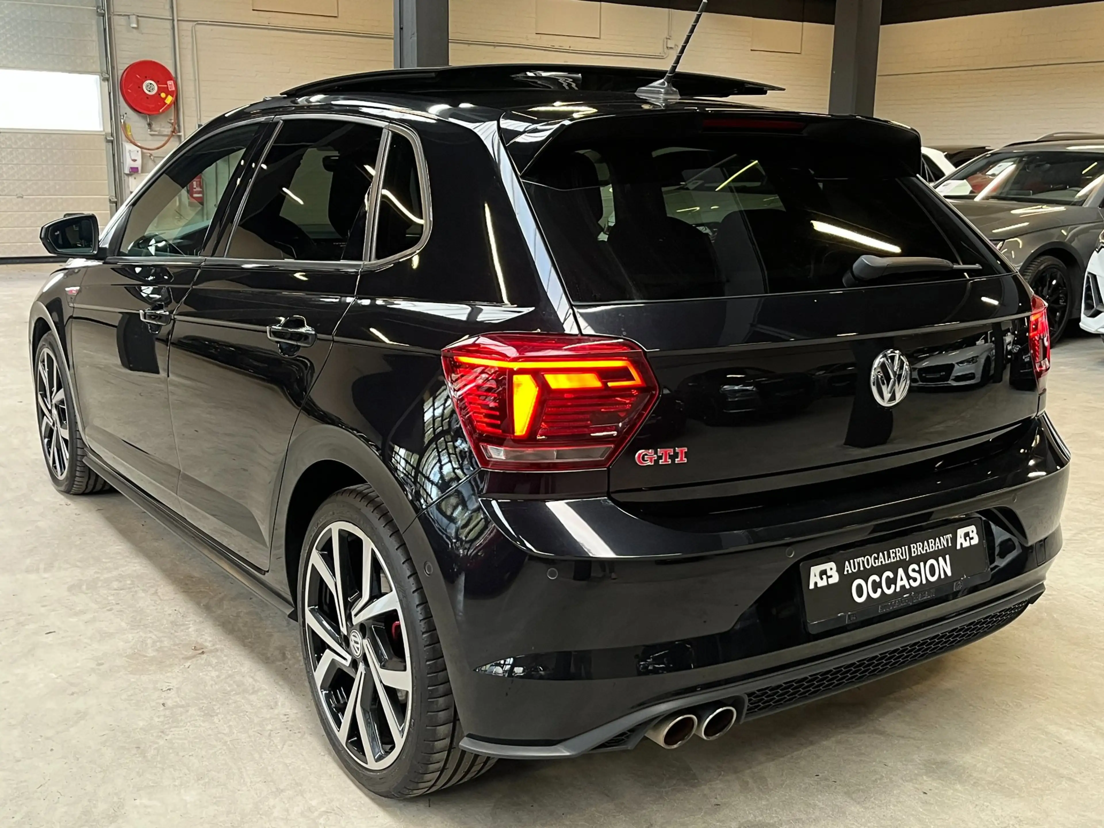 Volkswagen Polo GTI 2.0 TSI Pano/Park-Pilot/CarPlay/Automaat — photo 3