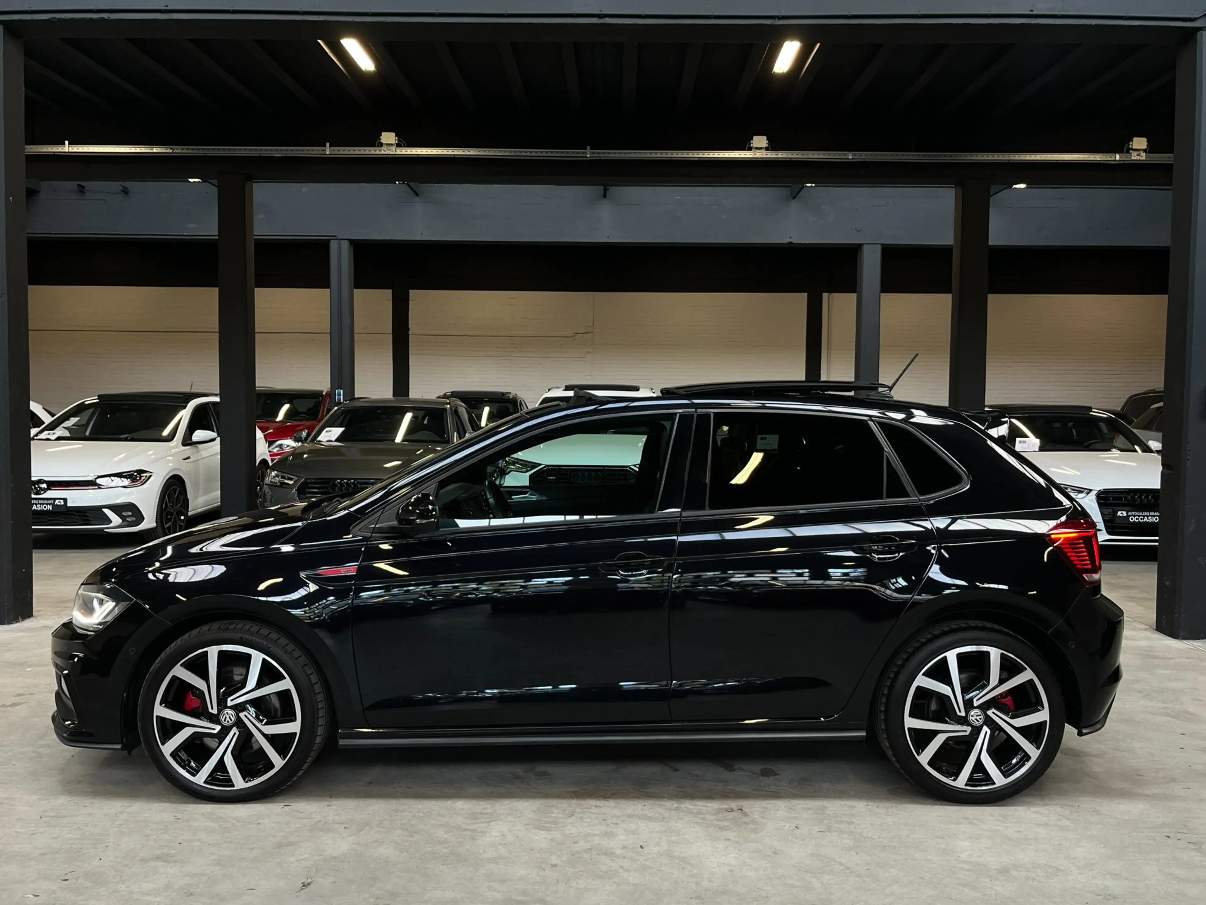 Volkswagen Polo GTI 2.0 TSI Pano/Park-Pilot/CarPlay/Automaat — photo 2