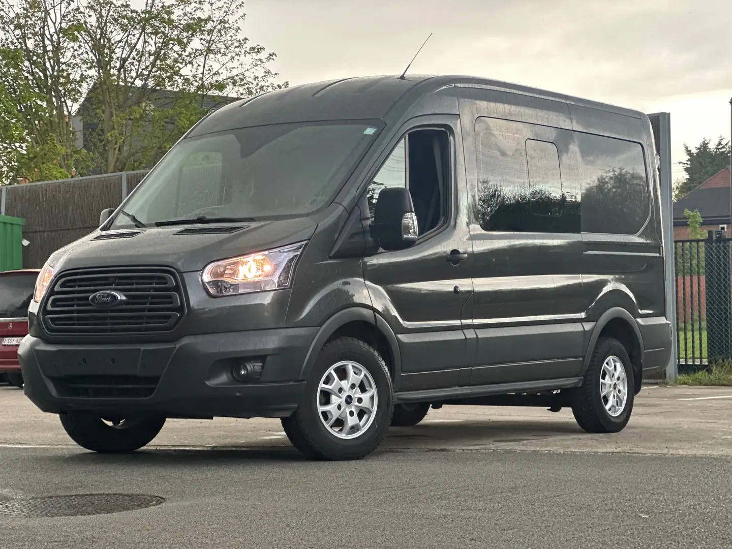 Ford Transit 2.0 D Titatinum L2/H3-Dubbel Cabine-2019-5pl-2019 Grey - 2