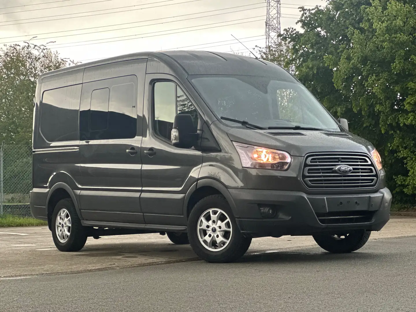 Ford Transit 2.0 D Titatinum L2/H3-Dubbel Cabine-2019-5pl-2019 Gris - 1
